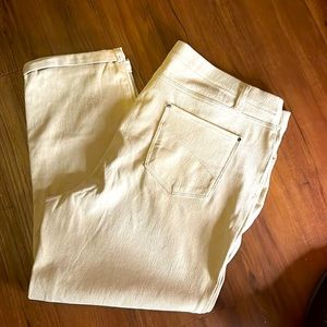 New jegging capri’s